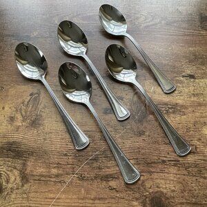 Oneida Needlepoint Beaded Artistry Oval Soup Spoon Set of 5 Stainless Steel
